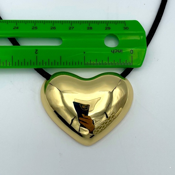 True to Form Gold Heart Pendant Necklace NWT - Picture 2 of 2
